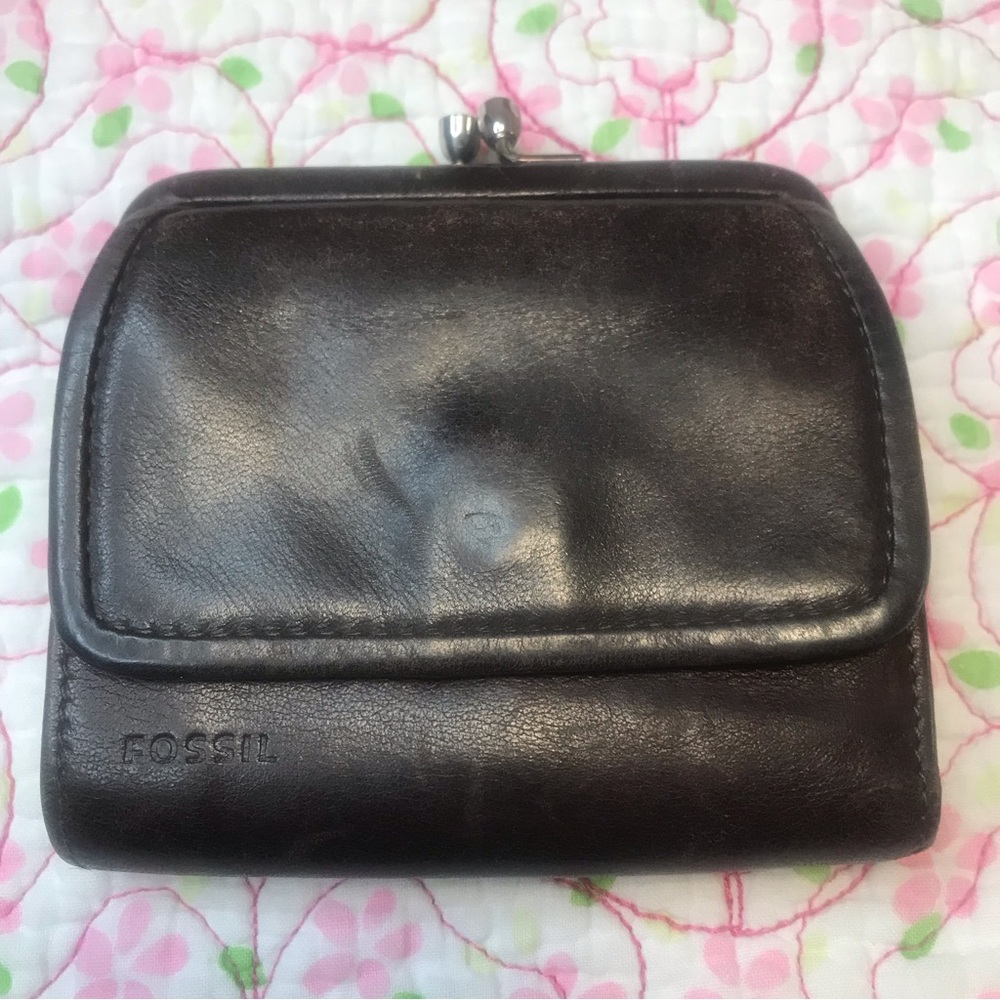 Fossil vintage leather coin purse